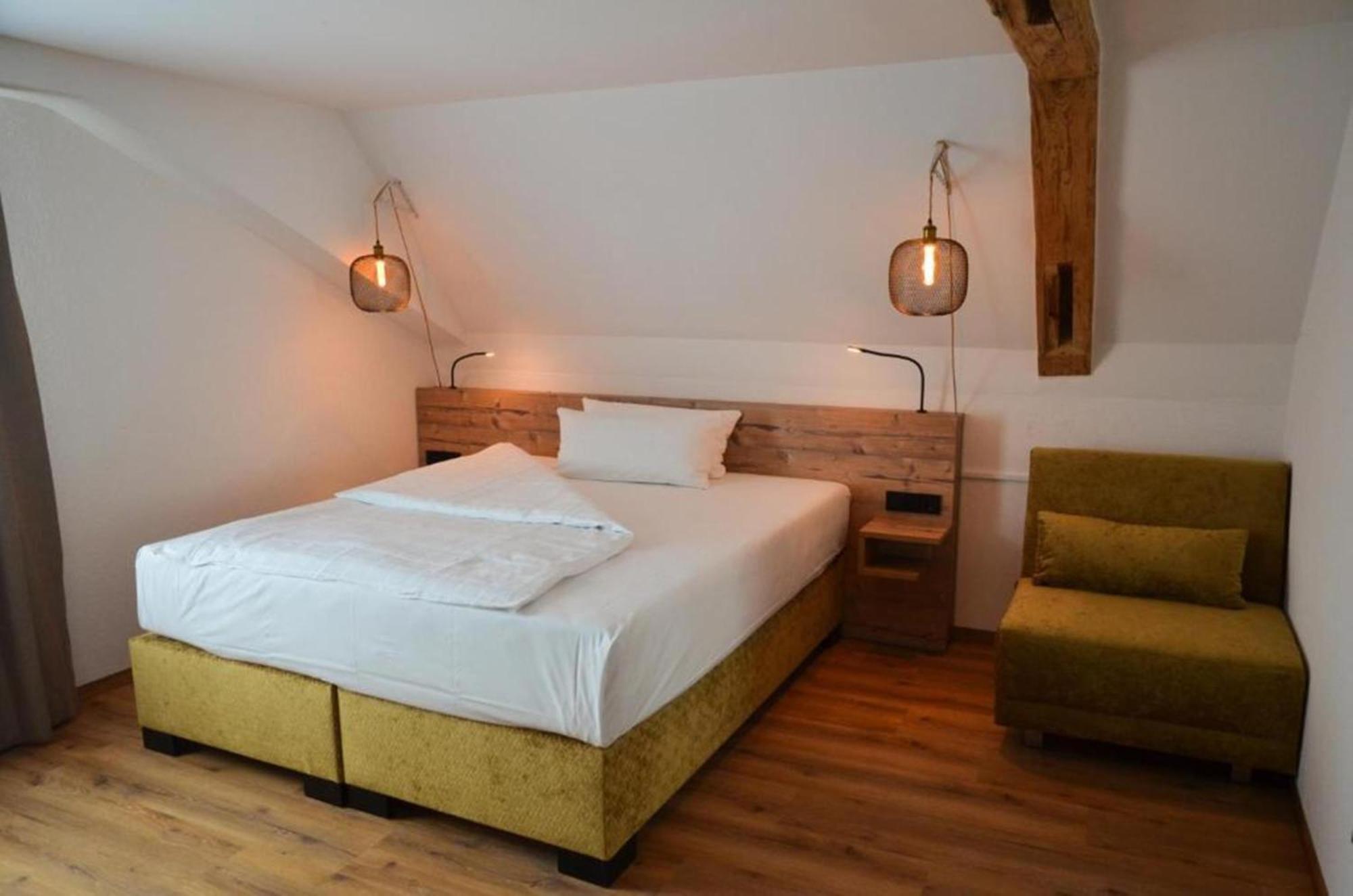 Gasthof Zum Ritter - A Cozy Historical Landmark Ουλμ Εξωτερικό φωτογραφία